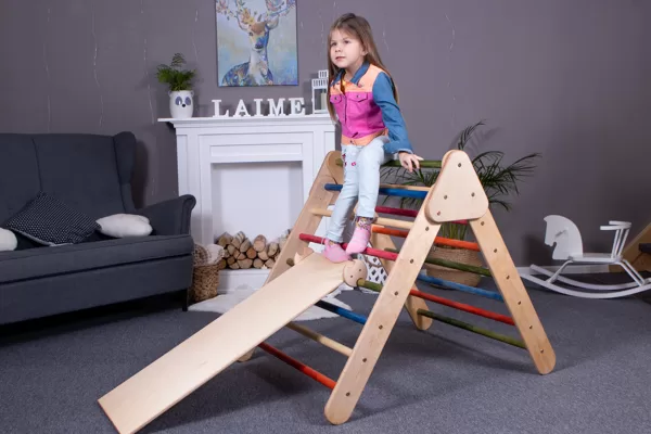 Salokāms koka pikler trijstūris ar slidkalniņu montessori rotaļlieta